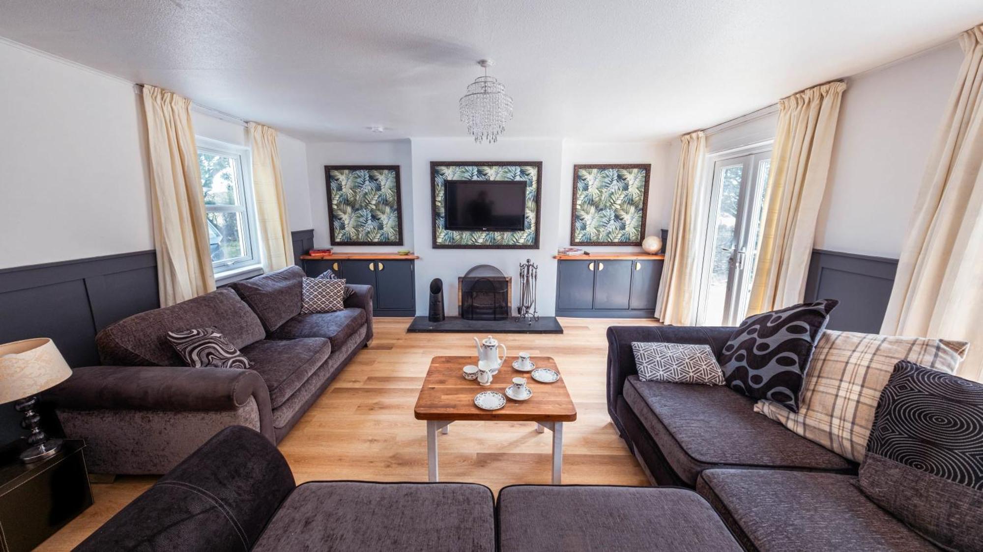 Large Country House With Garden, Outdoor Spa Area & Games Room With Hot Tub And Fire Pit Wigtown Exterior foto