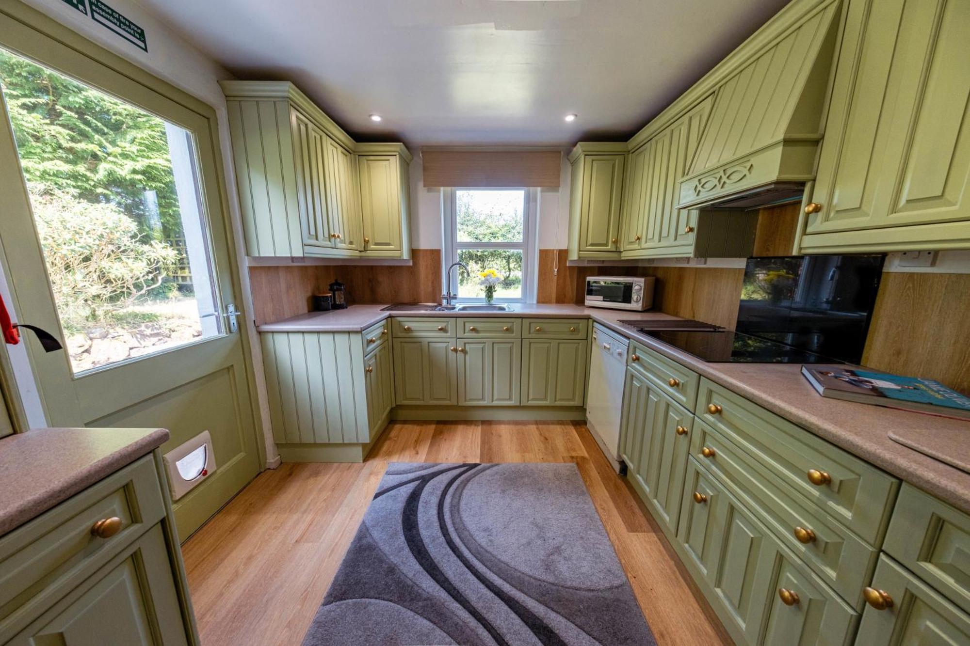 Large Country House With Garden, Outdoor Spa Area & Games Room With Hot Tub And Fire Pit Wigtown Exterior foto